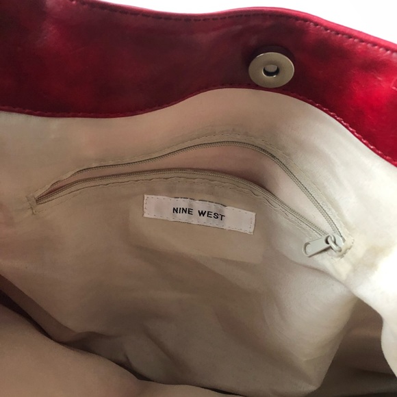 Red Nine West purse. - Picture 3 of 3